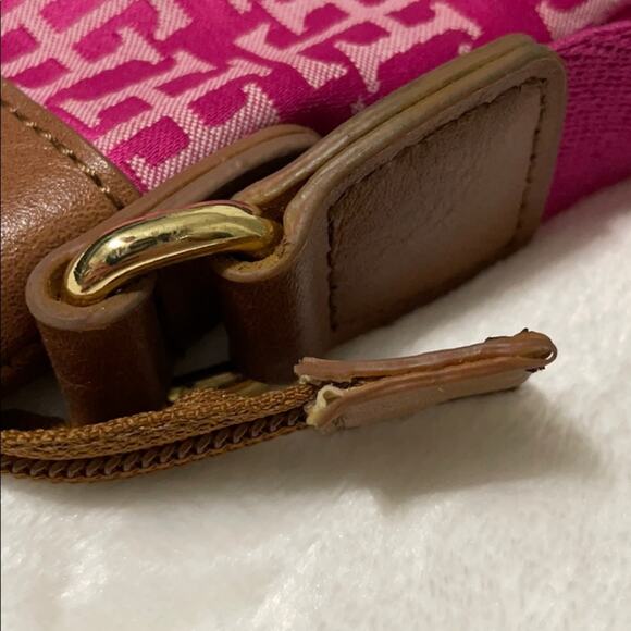Tommy Hilfiger | Pink Signature Small Crossbody Purse Bag - Picture 9 of 12